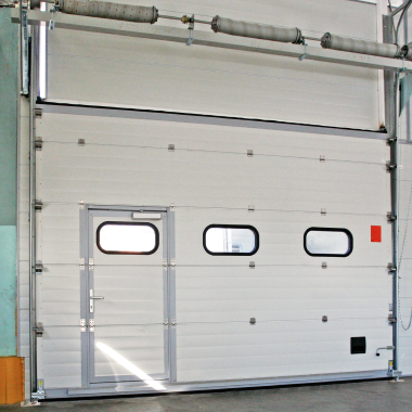 Промышленные секционные ворота<